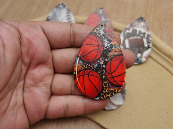 七面鳥 感謝祭 木製ドロップダングルイヤリング ラグビー文字 レディース ガールズ ジュエリー カラフル 軽量 カラフル ボヘミアン お祝い ギフト ホリデー プレ