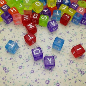 100 piezas 10 mm plástico mezcla color cuadrado cubo cuenta alfabeto letra cuenta, resina hecha a mano joyería artesanal DIY encontrar accesorio encanto, XP0109