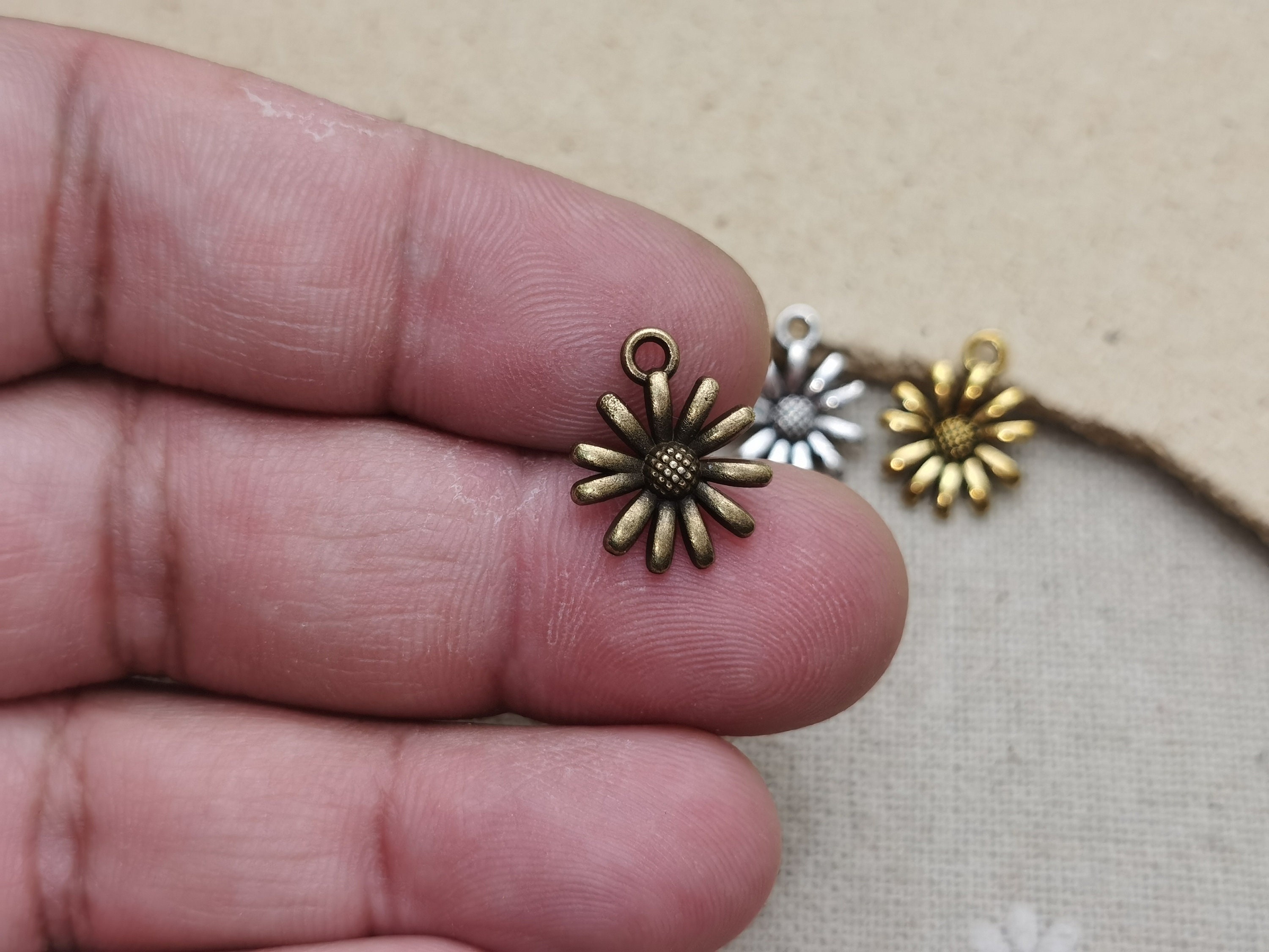 30/100 Pcs Metal Flower Floral Blossom Pendant Necklace Earring