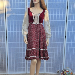 Gunne Sax Vintage 70&#39;s Velvet Corset  Calico floral print dress  sz  Small