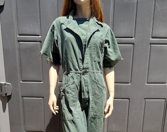 USA Green Coveralls Jumpsuit  Vintage 70's  flight suit  up to 32 inch waist