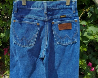 Vintage 70's Wrangler denim jeans  kids jeans boys and  girls jeans ..22x23.....22 in waist
