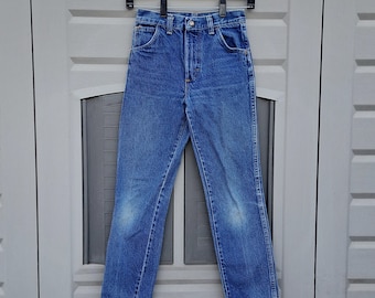 Kids.......Vintage 70's Wrangler denim jeans  kids jeans boys and  girls jeans ..24 x 25.....24  in waist
