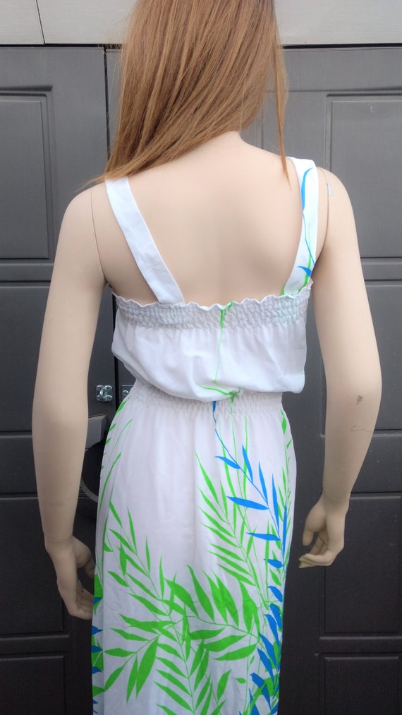 1970's Vintage White sundress with blue &  green … - image 7