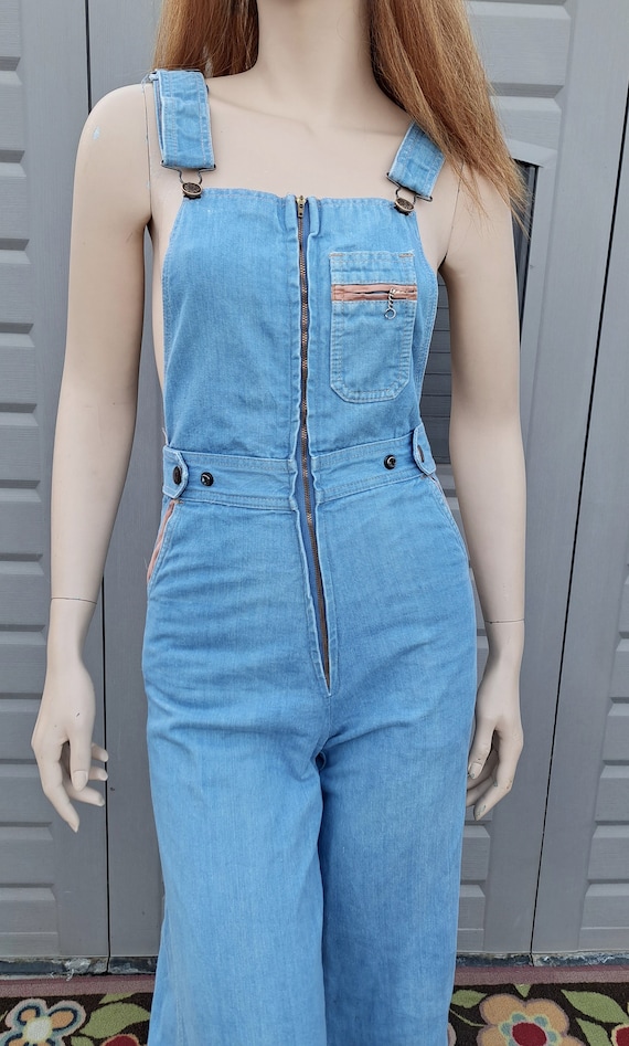 RARE.....Vtg 1970s adorable  bell bottom denim Ov… - image 2