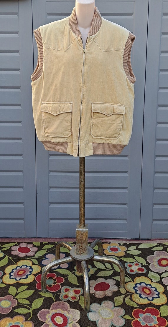 Vtg 70's- 80's tan corduroy mens vest  sz XL Rio G