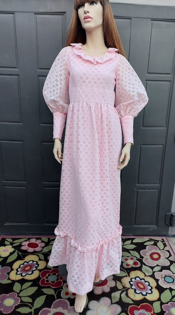 Vintage Pink Maxi dress ballon sleeves poet sleeve eyelette