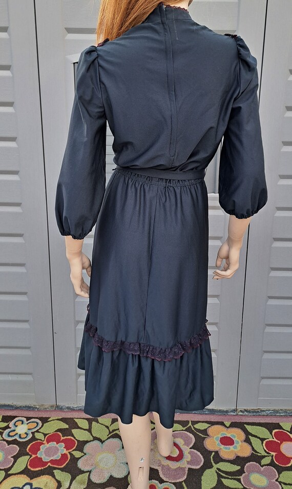 Vintage 1970's Black  dress with Victorian style … - image 7