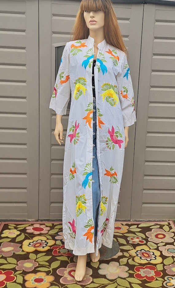 Vintage 70s Chuchi embroidered flowers  maxi dress