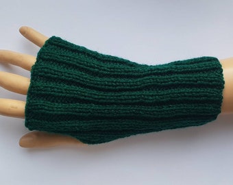 Green fingerless gloves - green gloves - fingerless gloves - handwarmers - knitwear - ribbed - hand knit - unisex gloves - ladies gloves