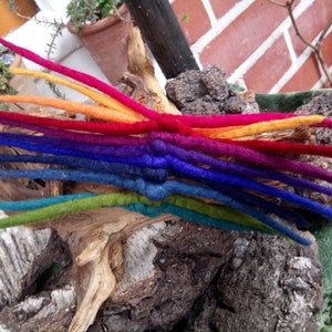 Elfenspiel, " Farbenreigen " ,Haargummi, Zopfgummi, Dreads, Filz, Haarschmuck, Waldorf, Hippie