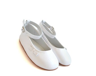 White leather ballerina shoes with ankle strap for toddler girls, Baby girl first birthday shoes, Girl ballet flats, Flower girl shoes