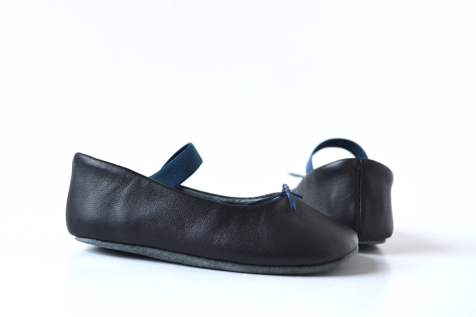 baby girl ballerina shoes, baby girl ballet slippers, navy blue baby shoes, baby leather shoes, baby dress shoes, baby girl show