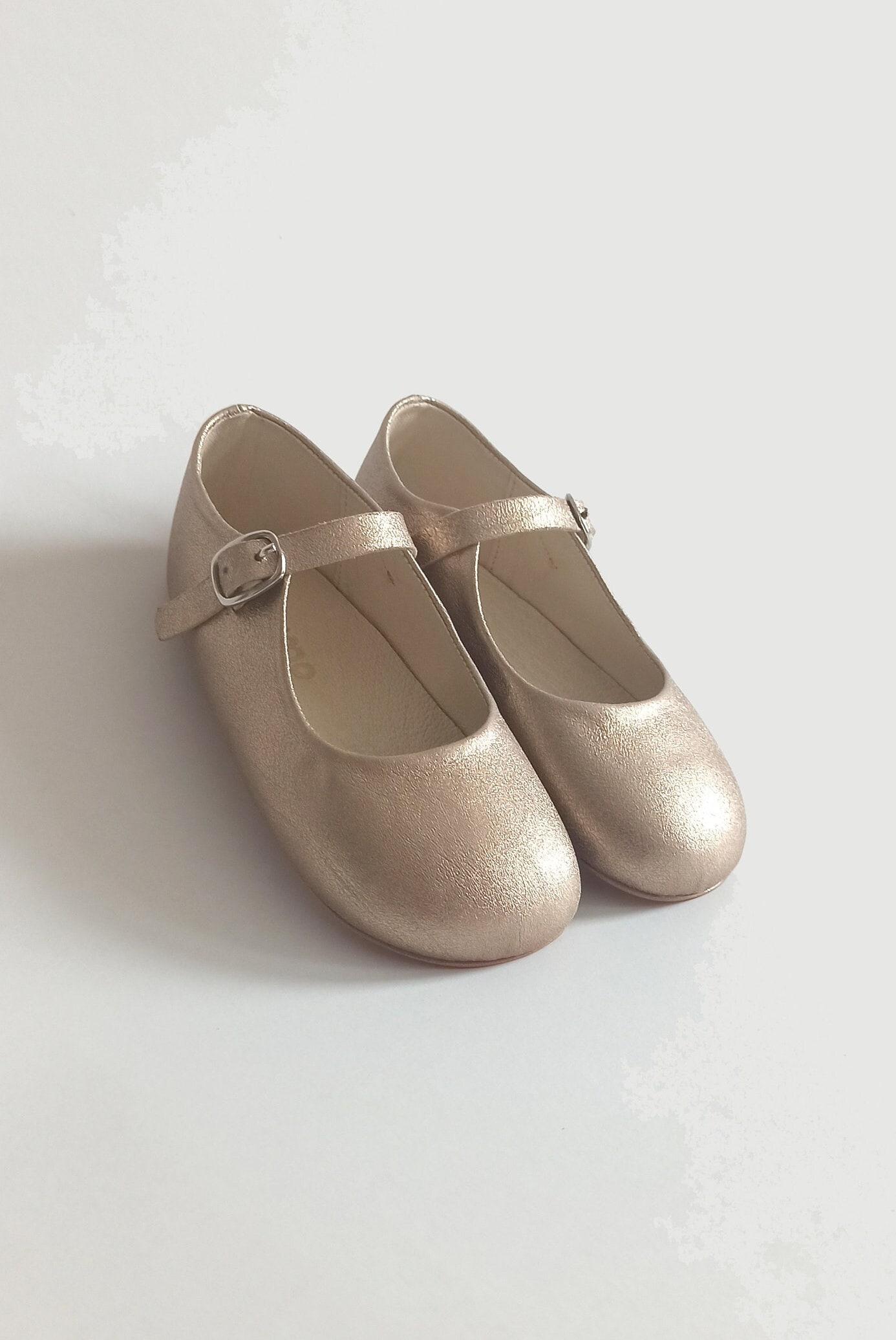 Merceditas doradas niña sale