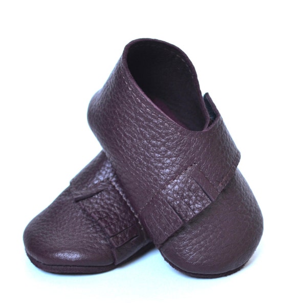 CLEARANCE Chaussures de bébé, pantoufles de bébé de fille, chaussures de bébé pourpres, chaussures de bébé de semelle douce, chaussures de frange de bébé, cadeau de fille de bébé, chaussures de berceau