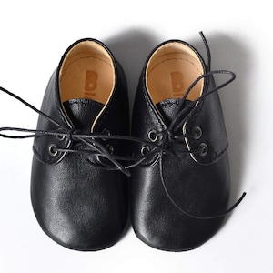 Zapatos de suela suave de cuero para bebés en negro, Zapatos oxford para bebés, Zapatos de esmoquin para bebés, Zapatos para bebés de primer cumpleaños, Zapatos de bautismo para bebés