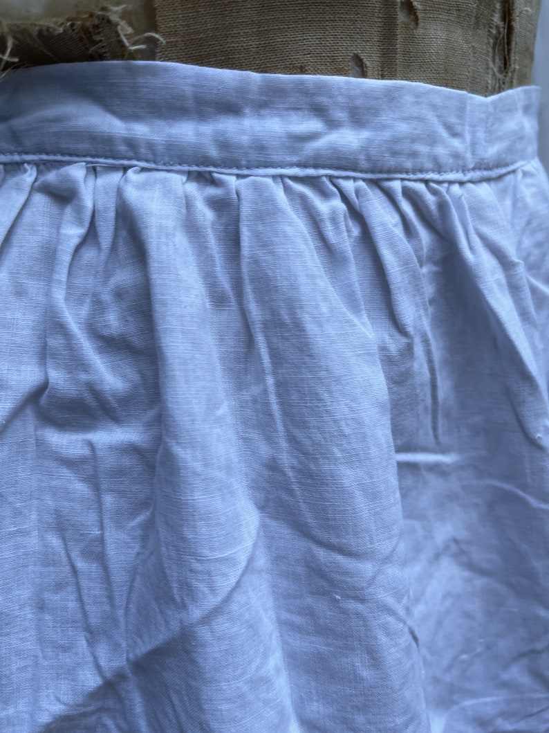 Antique white cotton apron with lace trim size S image 8