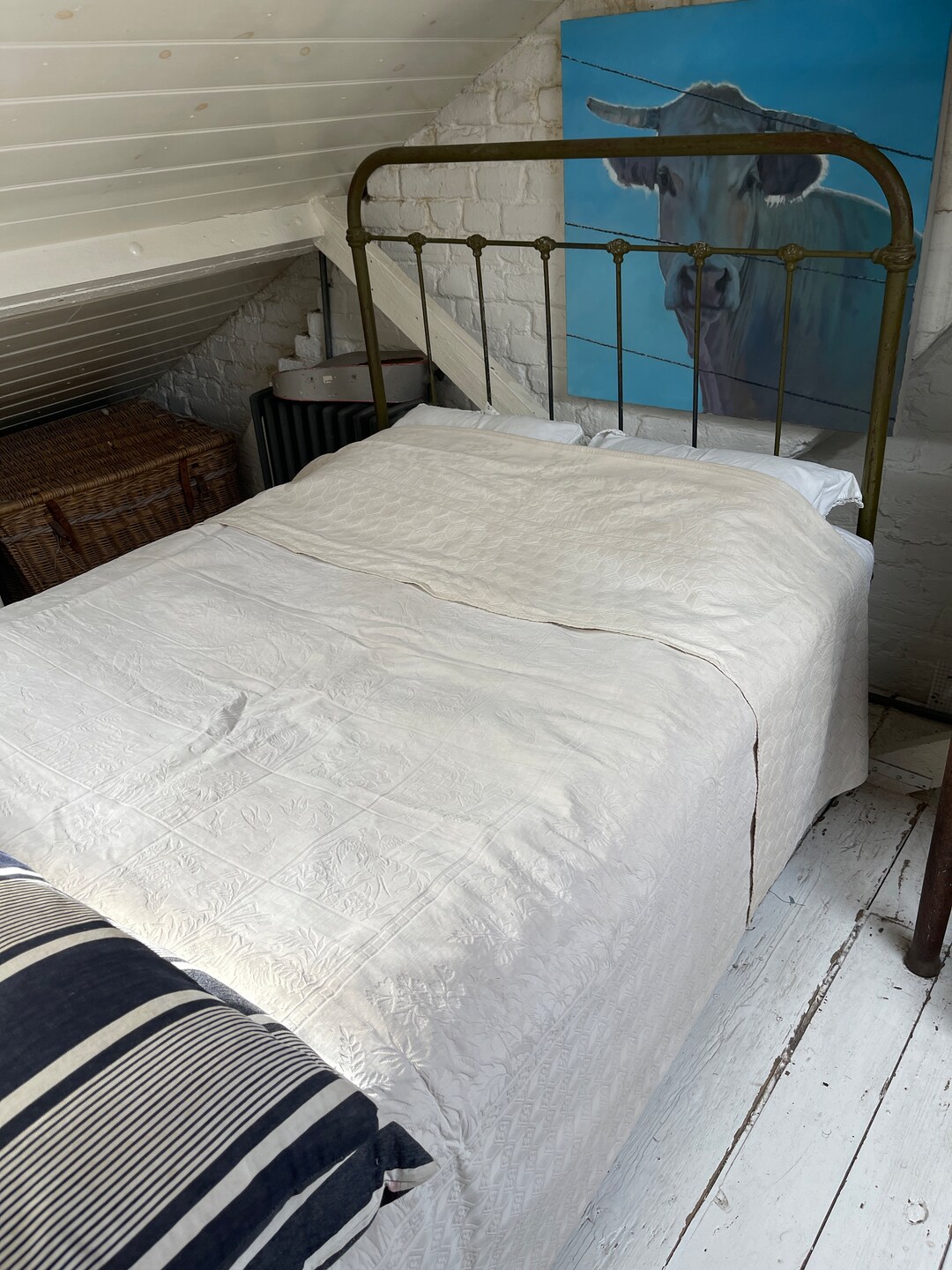 Antique English White Cotton Marcella Double Bedspread Throw Bed Cover