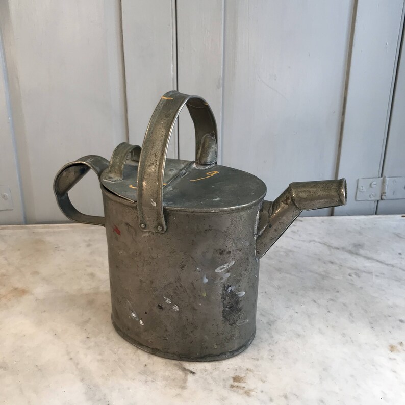 antieke blikken metalen gieter | etsy
