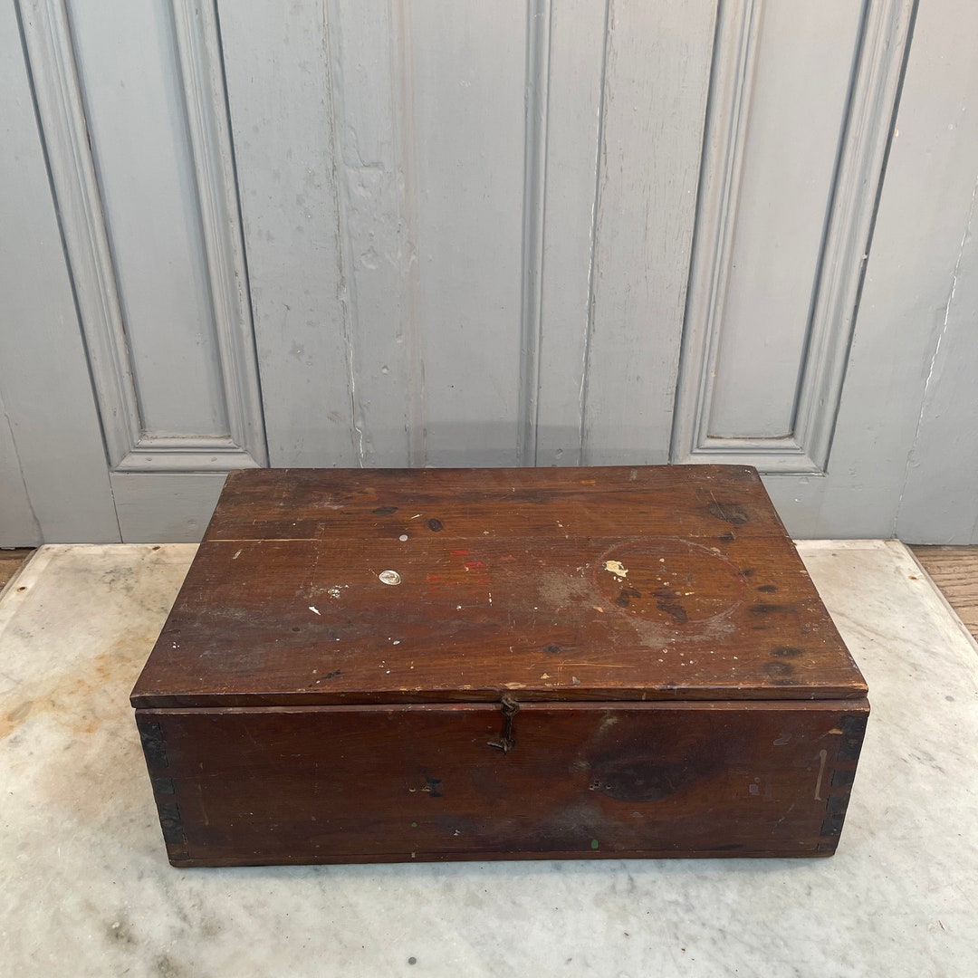 Boxlad Antique Boxload of Heavy Duty Horse Leather Straps With Brass Buckles ...