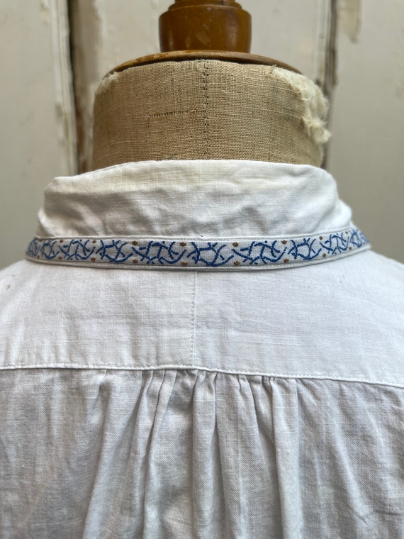 Antique French white cotton shirt nightshirt with… - image 7