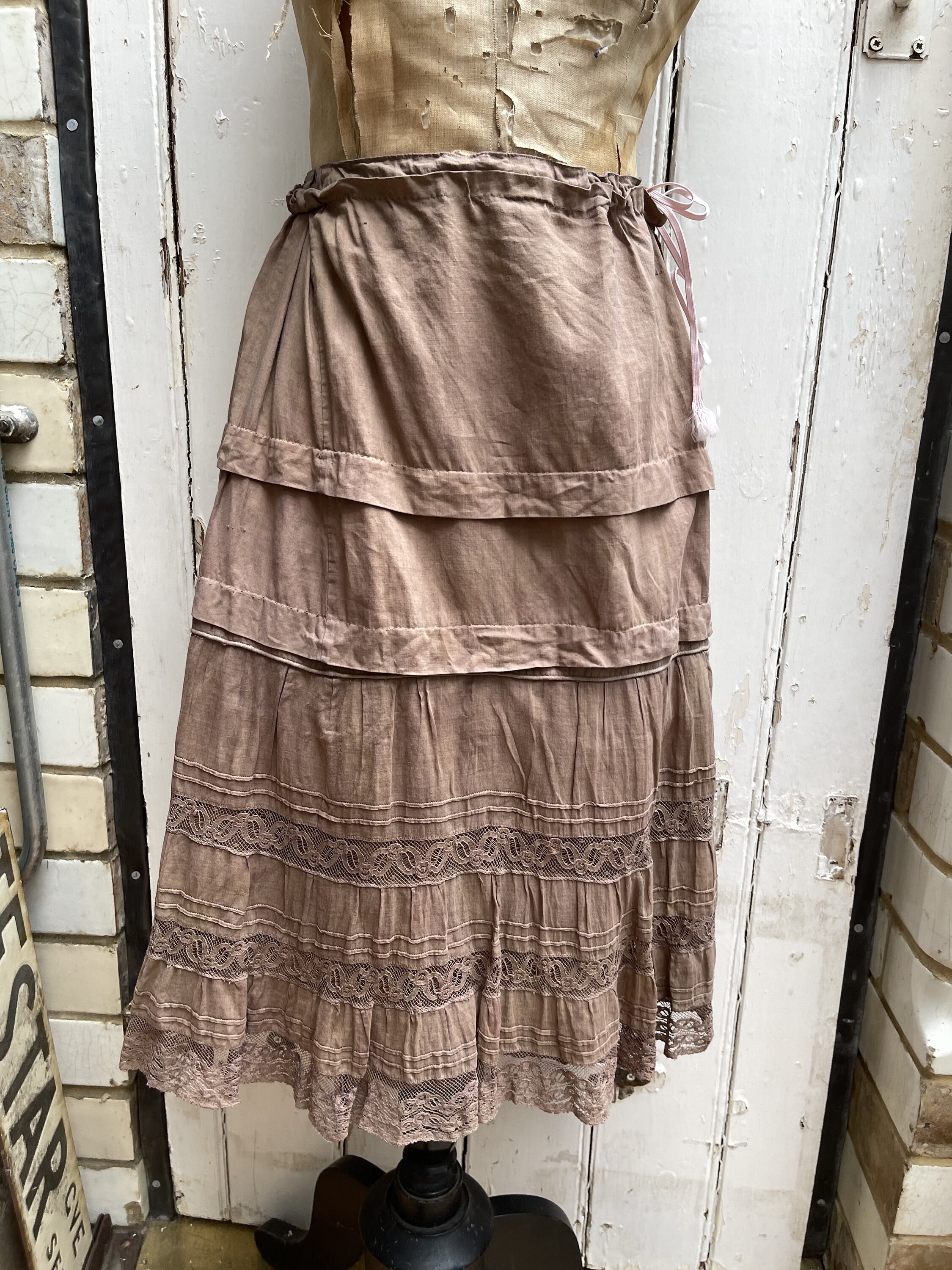 Antigua falda francesa de algodón marrón café con encaje Etsy