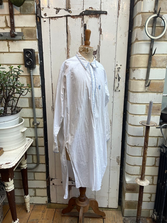 Antique French white cotton shirt nightshirt with… - image 10