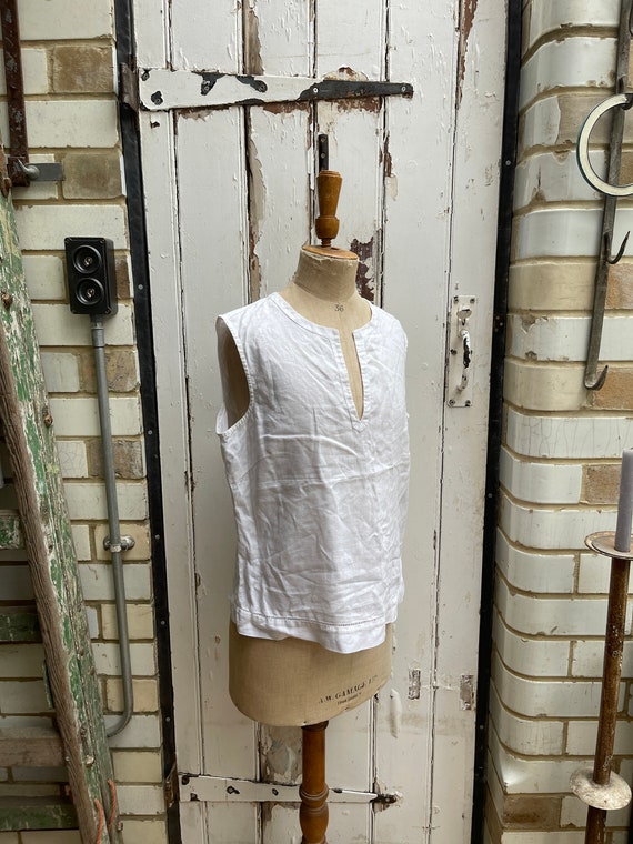 Antique French handmade white linen sleeveless to… - image 9