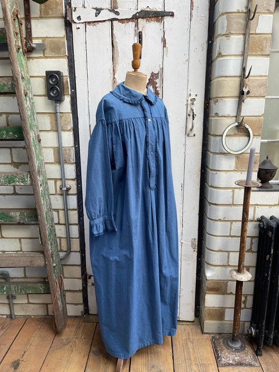 Antique long blue cotton dress nightdress with la… - image 9