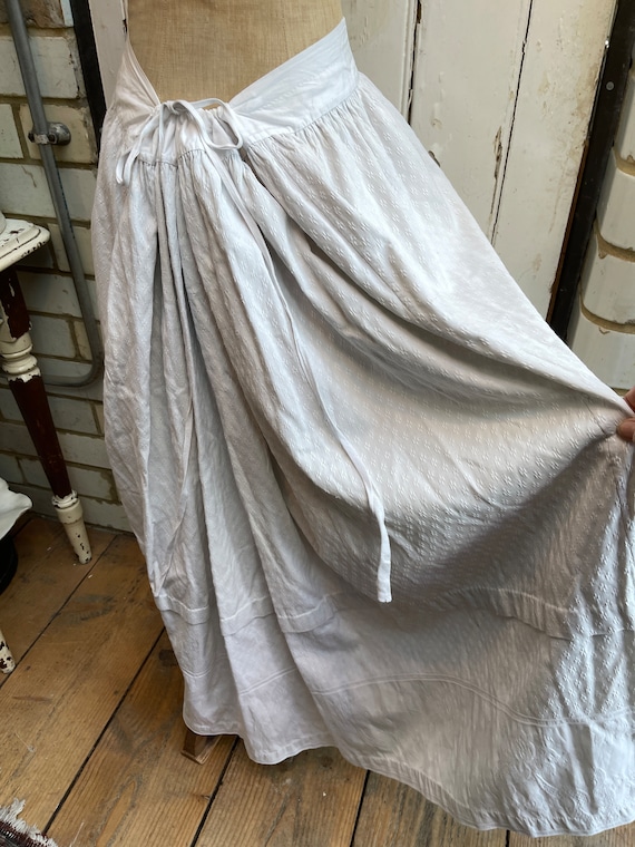 Antique French white cotton pique Marcella skirt … - image 10