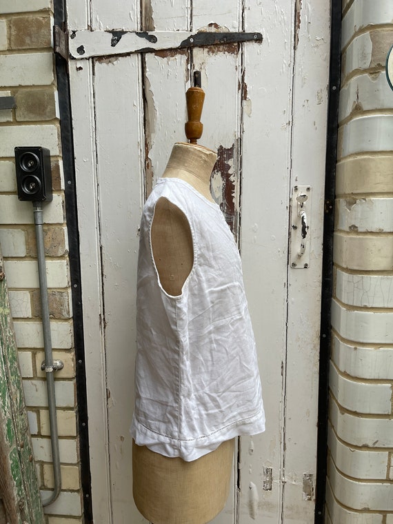 Antique French handmade white linen sleeveless to… - image 7