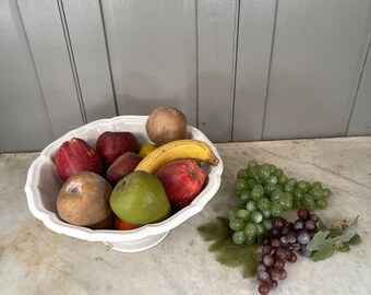 アンティークのフランス製ジアンの白い陶器のフルーツボウル（ワックス