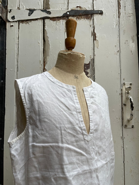 Antique French handmade white linen sleeveless to… - image 8