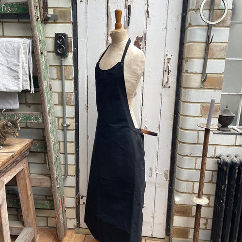 Vintage French black cotton canvas heavy duty buying work apron with 2 pockets and leather strap