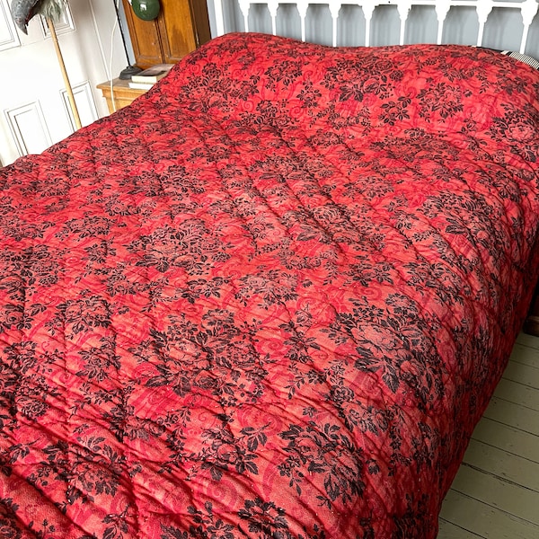 Large antique French red black floral cotton large double quilt eiderdown