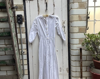 Antik vintage handgemachte lange weiße Baumwolle Mädchenkleid Größe XXS UK 6