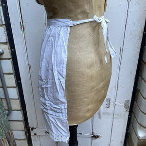 Antique white cotton apron with lace trim size S image 5