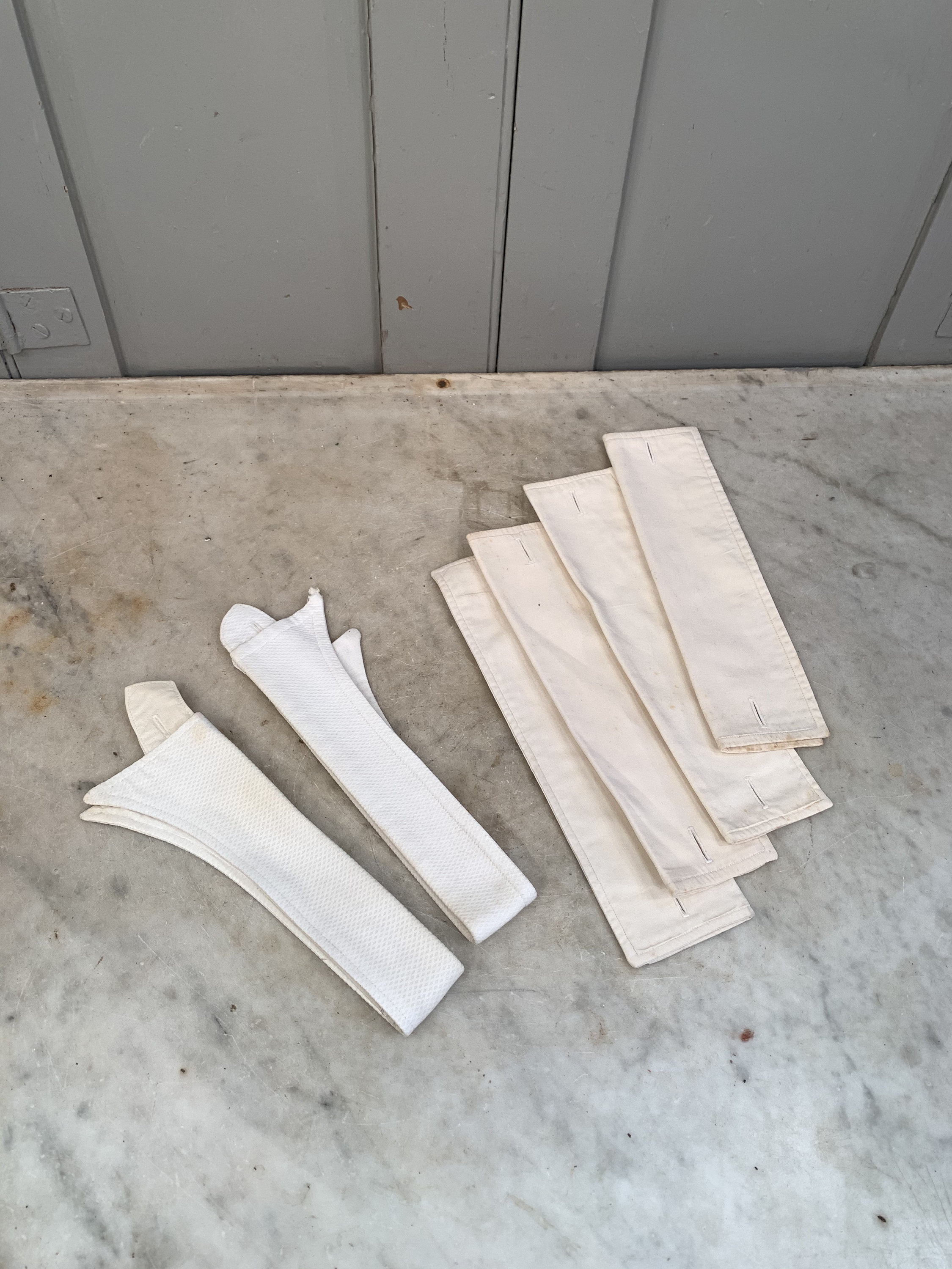 Image of Antique Pair Mens White Cotton Shirt Collars & 2 Pairs Cuffs
