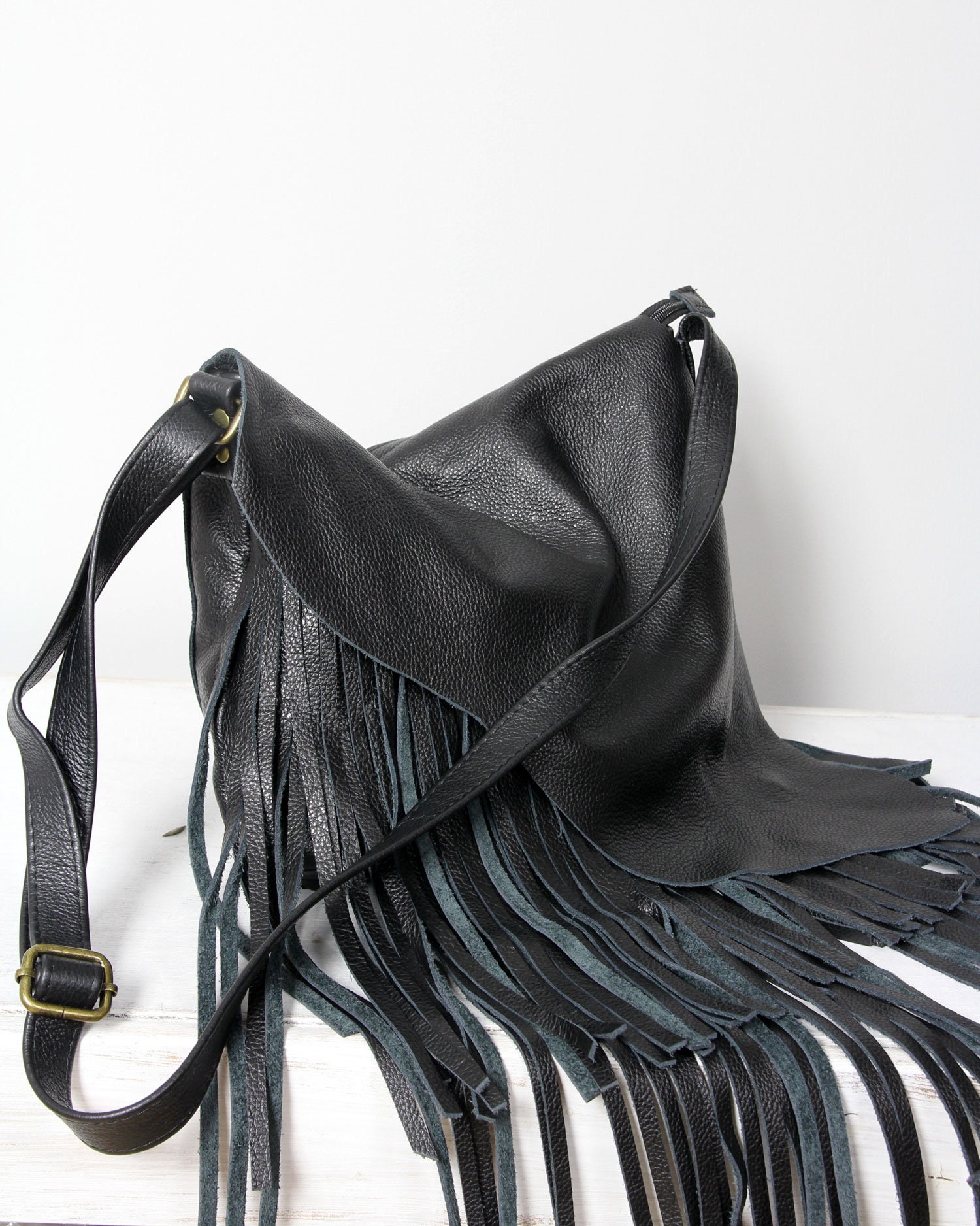 Black leather fringe purse deals