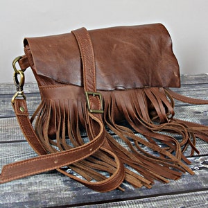 Bohemian Fringe Crossbody Bag - Leather BROWN Fringe BAG - Cowhide Purse With Adjustable Strap - Vintage Shoulder Bag Boho And Western Style