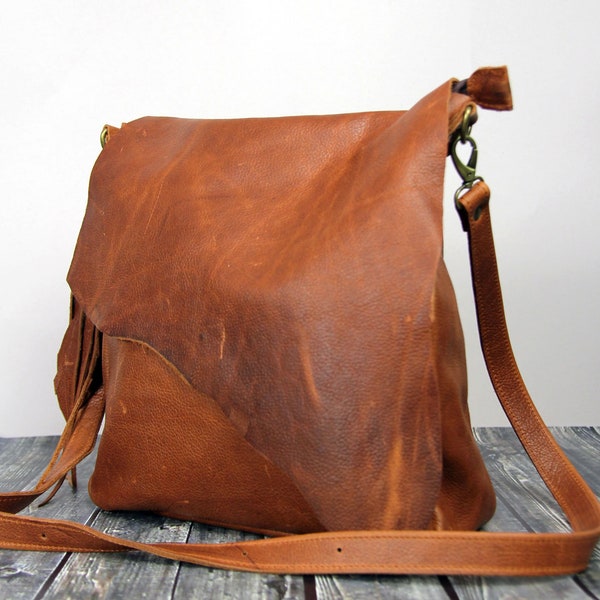 Vintage Women Messenger Bag,  Medium Satchel Bag, Distressed Leather Satchel, Brown  Leather Shoulder Bag, Vintage Leather