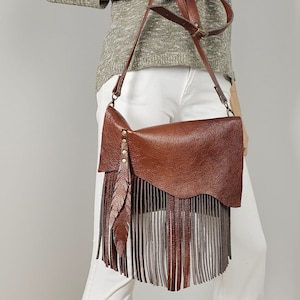Bohemian Fringe Crossbody Bag - Leather BROWN Fringe BAG - Cowhide Purse With Adjustable Strap - Vintage Shoulder Bag Boho And Western Style