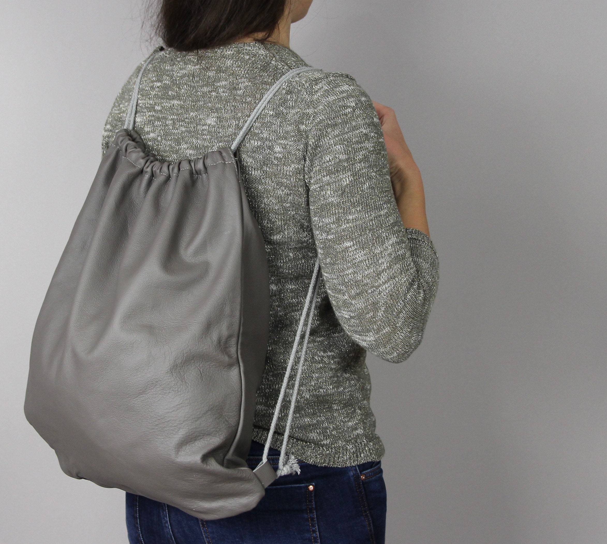Grey Leather Backpack: Italian Leather Drawstring Travel Bag  display picture 1