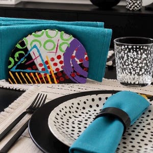 Servilletero funcional pintado a mano, pieza única / Decoración del hogar con estética Memphis