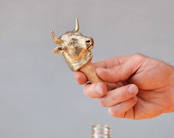 Bottle Stopper Bull. Wine Bottle stopper gold color. Christmas Golden Bottle cork