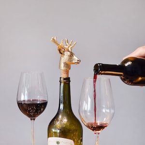 Deer Bottle stopper. Wine gold color stopper. Barware decor