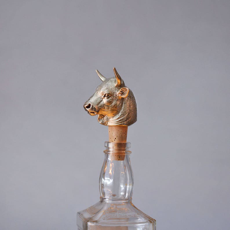 Bottle Stopper Bull. Wine Bottle stopper gold color. Christmas Golden Bottle cork image 6