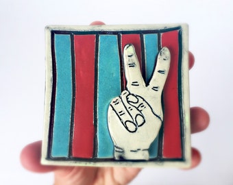 Clique Tile - peace