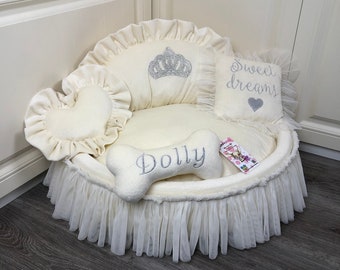 Cream personalized princess pet bed with crown sparkles Designer pet bed Cat bed Luxury dog bed in ivory Personalized dog bed Dog lover gift