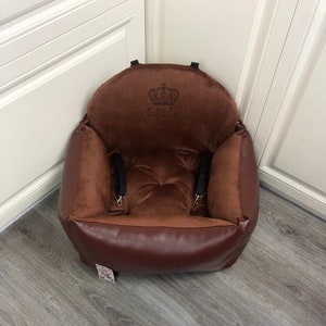 Hondenautostoeltje van chocolade kunstleer Drijfpakket voor hond Designer hondenautostoeltje Luxe hondenmand voor op reis Aangepast hondenautostoeltje